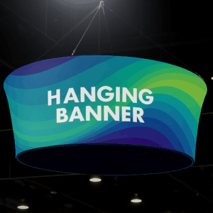 Banner colgante en espacio industrial