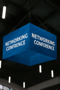 Conferencia de Networking en Sala